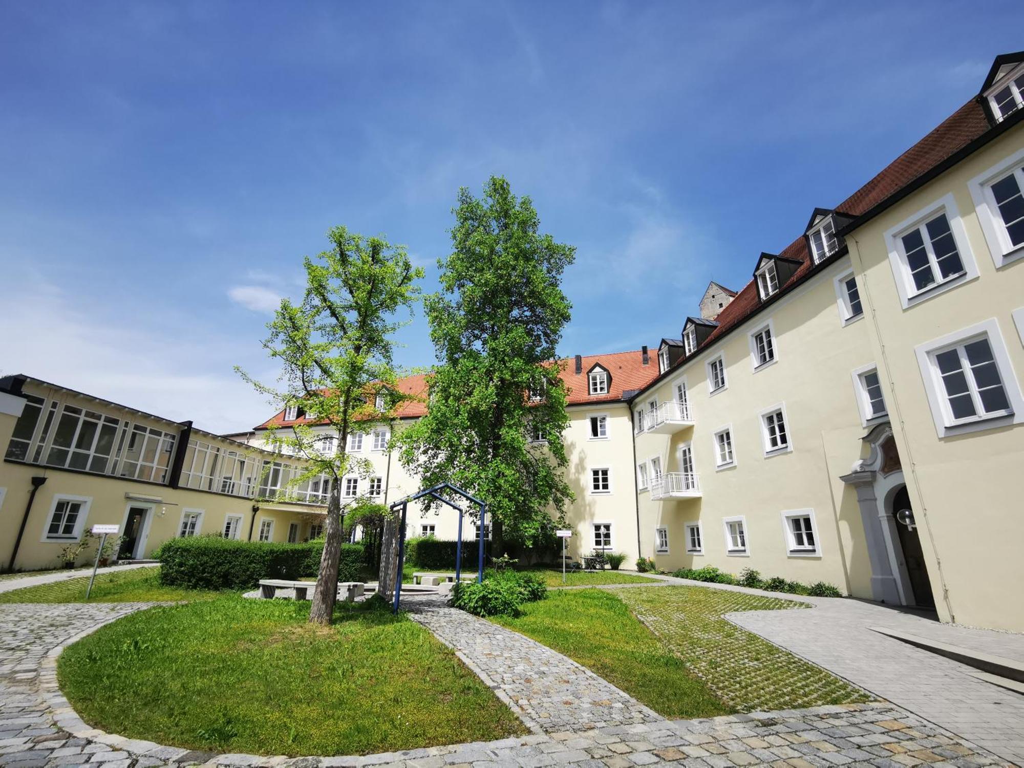 Hotel Haus Der Begegnung Heilig Geist Burghausen Exterior foto