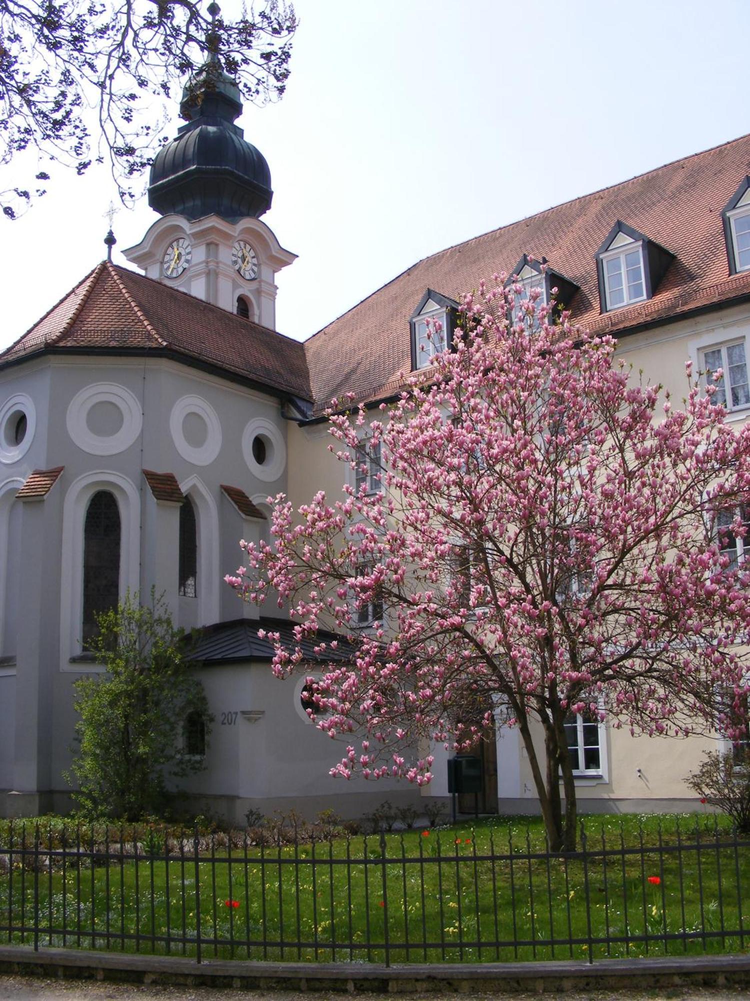 Hotel Haus Der Begegnung Heilig Geist Burghausen Exterior foto
